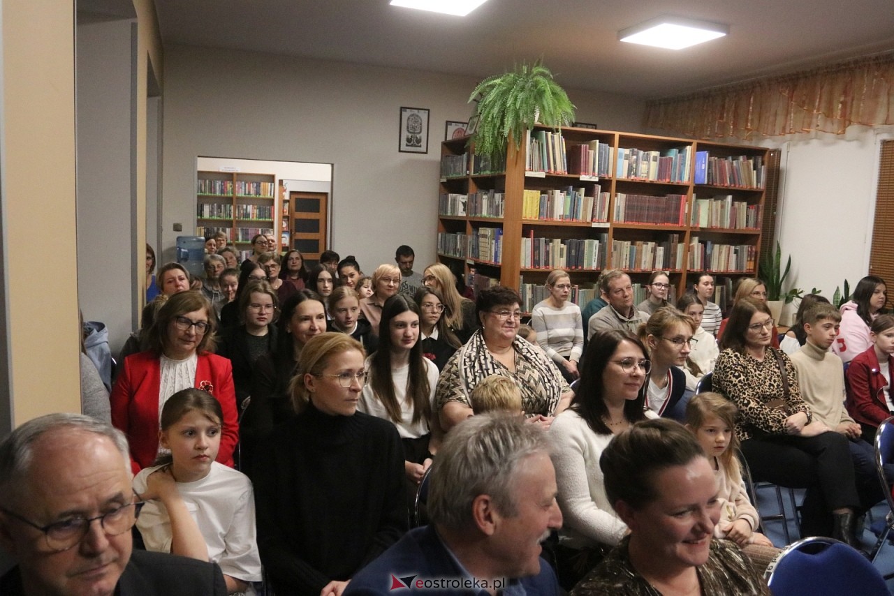 O krasnoludkach i sierotce Marysi po kurpiowsku [12.12.2025] - zdjęcie #64 - eOstroleka.pl