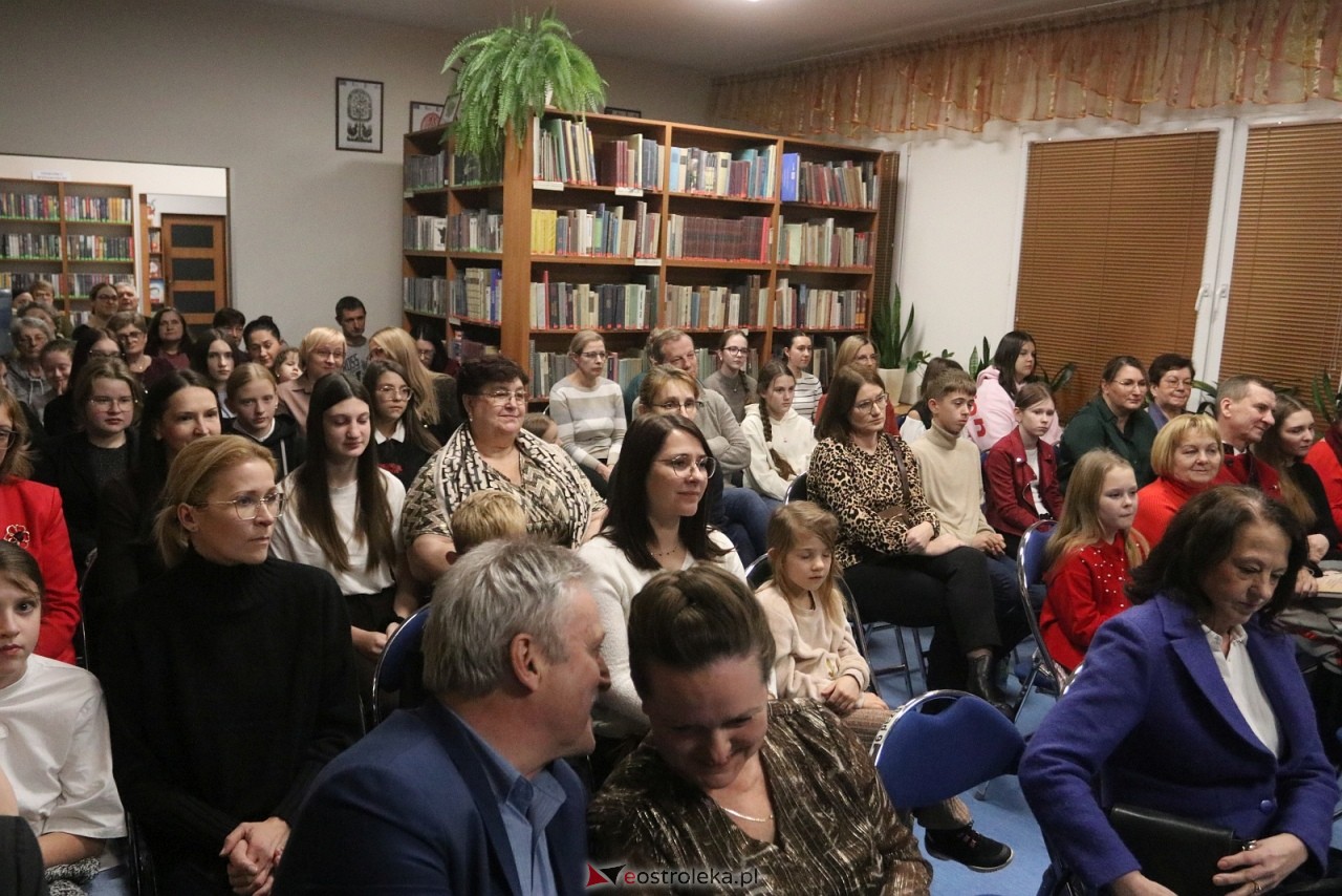 O krasnoludkach i sierotce Marysi po kurpiowsku [12.12.2025] - zdjęcie #63 - eOstroleka.pl