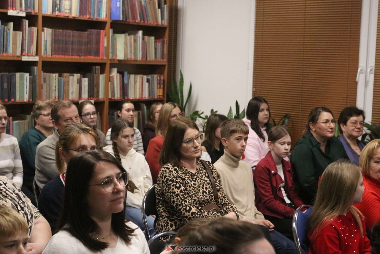 O krasnoludkach i sierotce Marysi po kurpiowsku [12.12.2025] - zdjęcie #62 - eOstroleka.pl