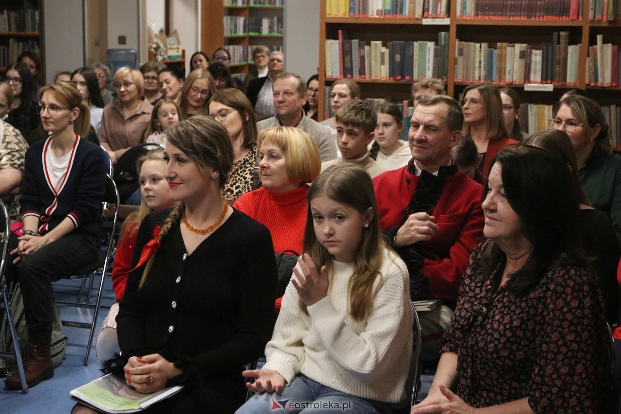O krasnoludkach i sierotce Marysi po kurpiowsku [12.12.2025] - zdjęcie #48 - eOstroleka.pl