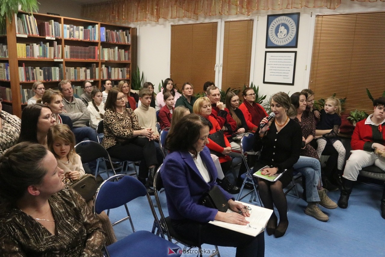 O krasnoludkach i sierotce Marysi po kurpiowsku [12.12.2025] - zdjęcie #43 - eOstroleka.pl