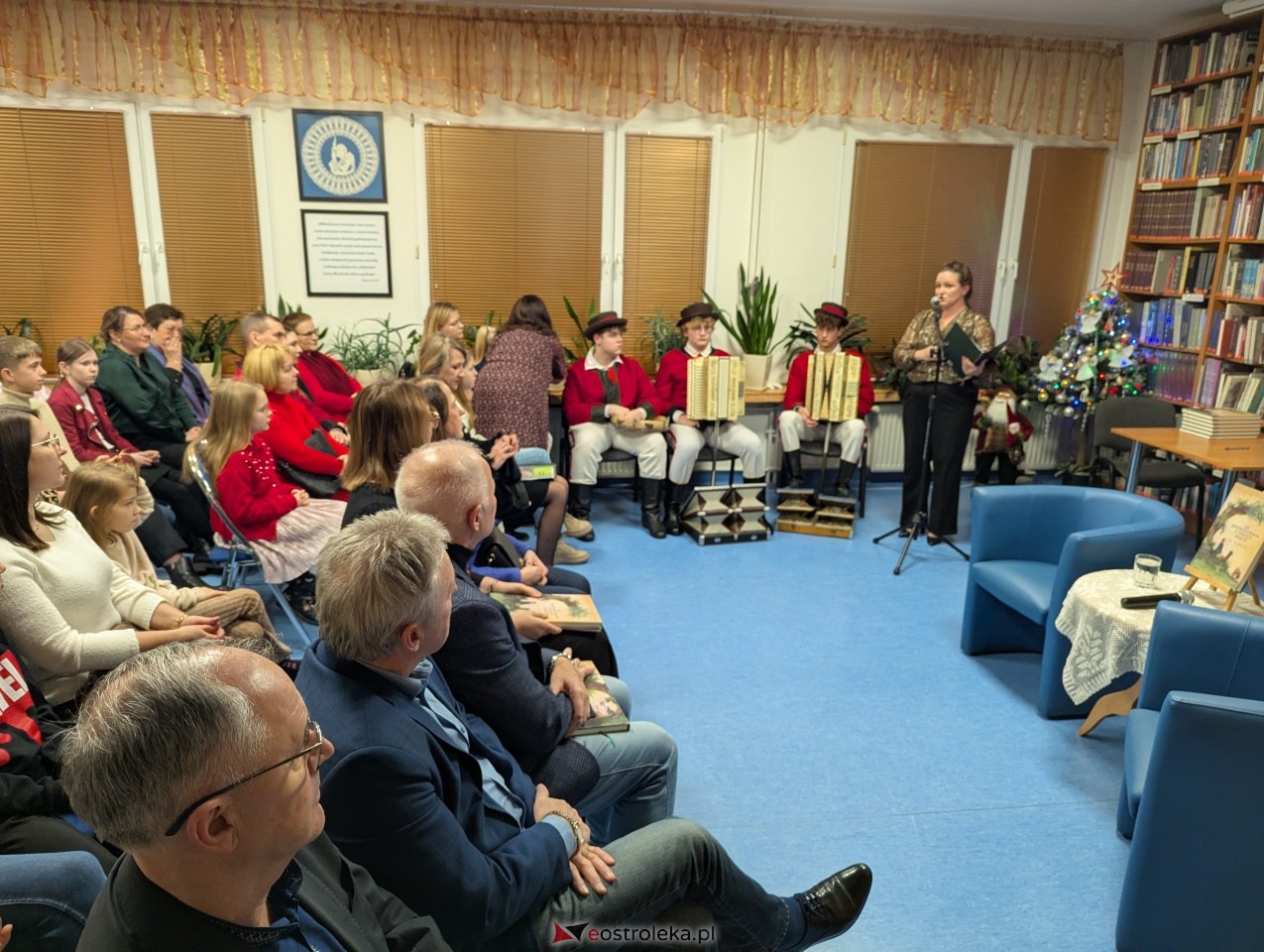 O krasnoludkach i sierotce Marysi po kurpiowsku [12.12.2025] - zdjęcie #25 - eOstroleka.pl
