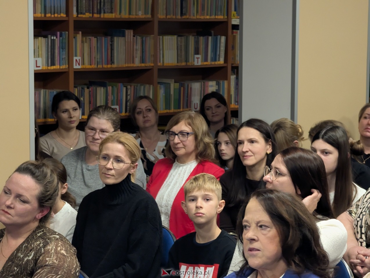 O krasnoludkach i sierotce Marysi po kurpiowsku [12.12.2025] - zdjęcie #23 - eOstroleka.pl