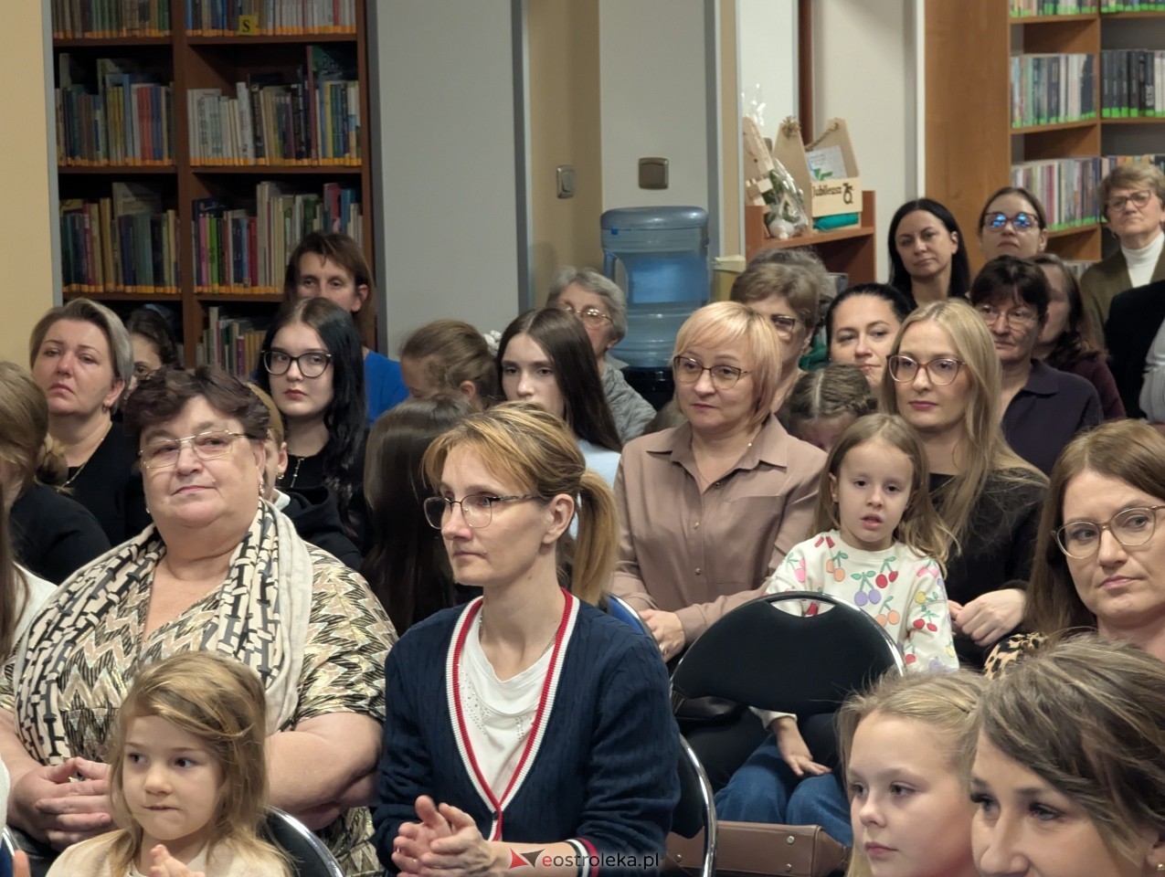 O krasnoludkach i sierotce Marysi po kurpiowsku [12.12.2025] - zdjęcie #21 - eOstroleka.pl