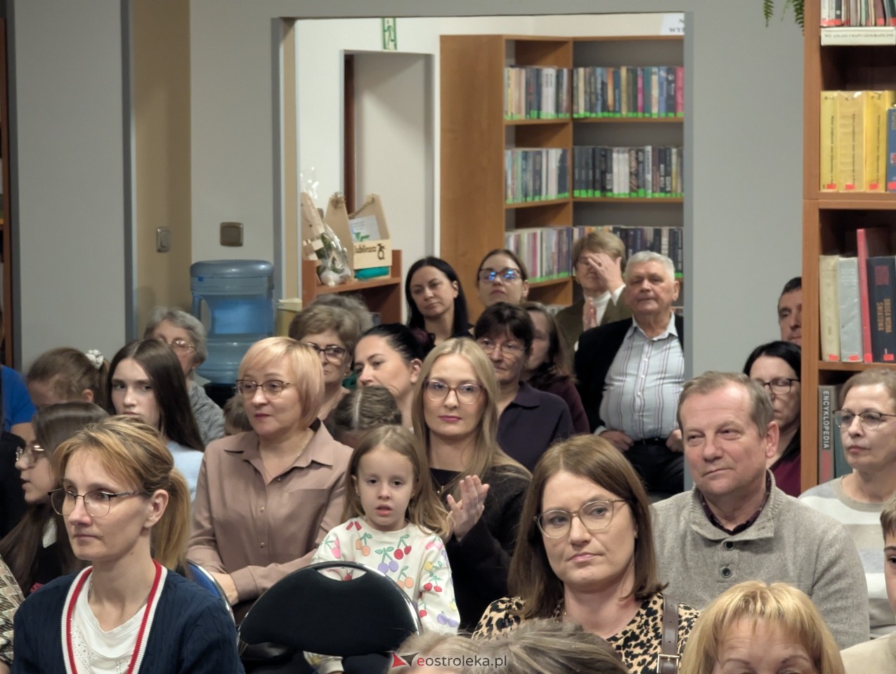 O krasnoludkach i sierotce Marysi po kurpiowsku [12.12.2025] - zdjęcie #20 - eOstroleka.pl