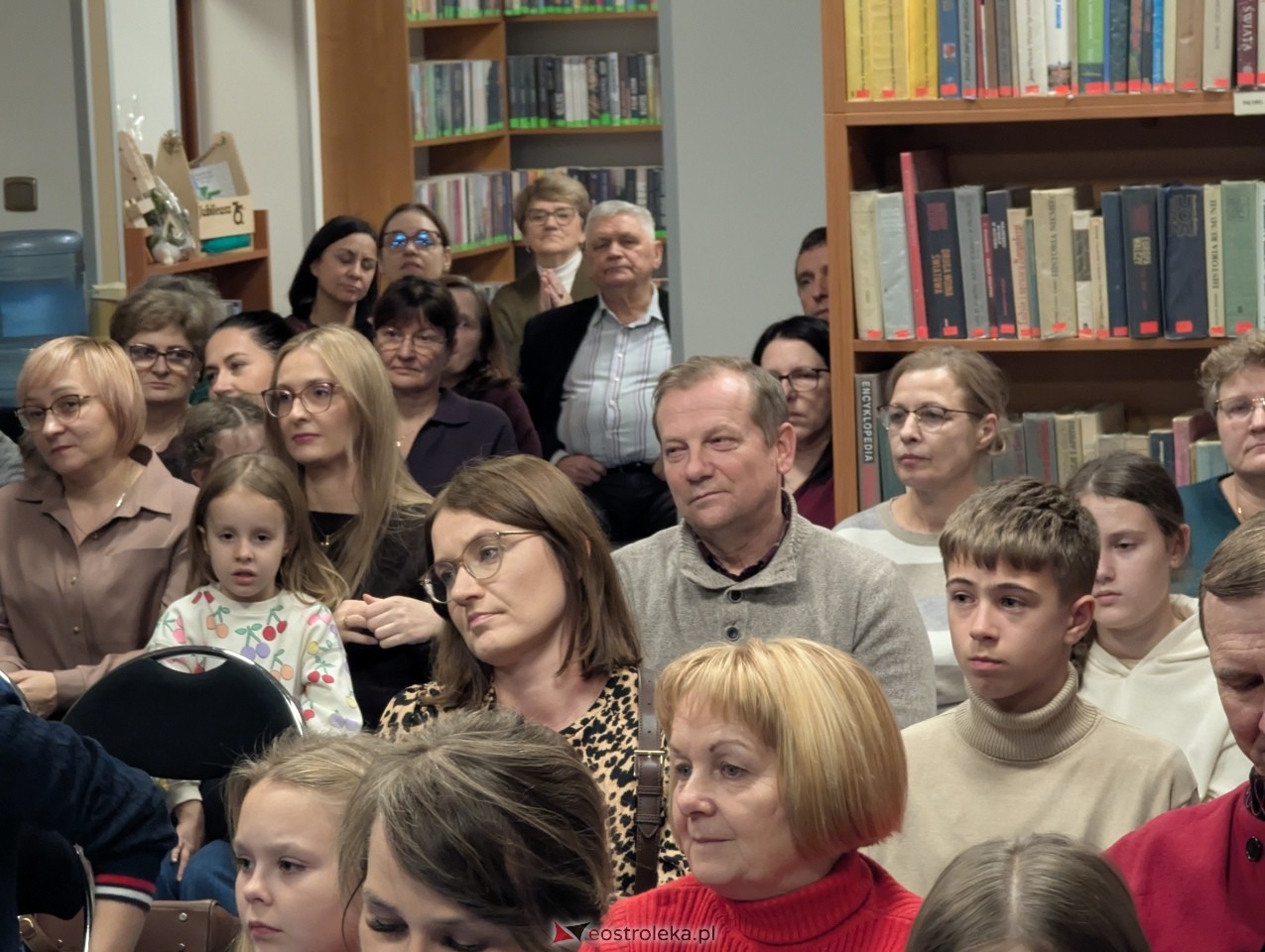 O krasnoludkach i sierotce Marysi po kurpiowsku [12.12.2025] - zdjęcie #19 - eOstroleka.pl