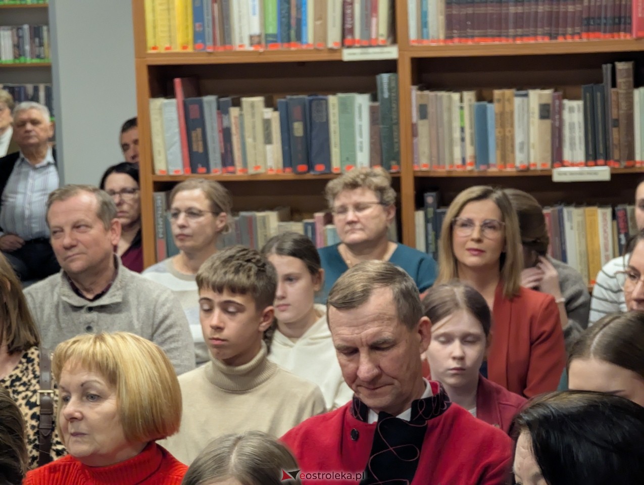 O krasnoludkach i sierotce Marysi po kurpiowsku [12.12.2025] - zdjęcie #18 - eOstroleka.pl