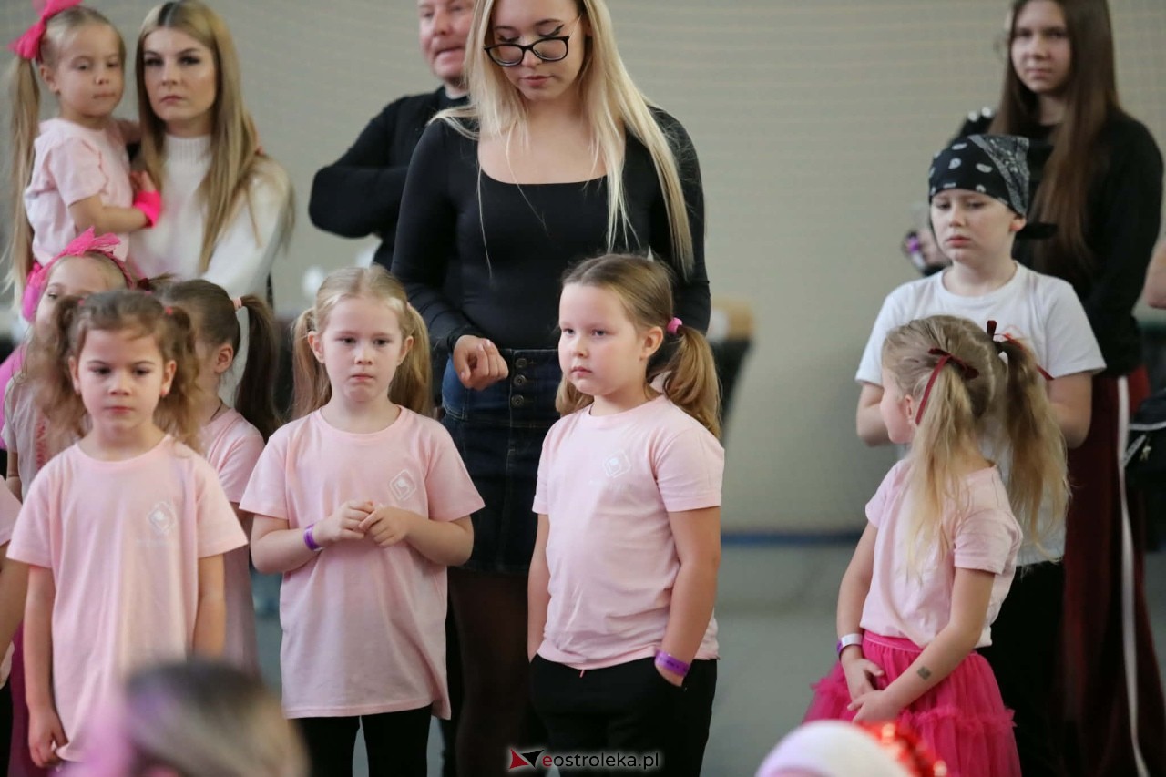 Świąteczna Gala Bezwahania Dance Center [13.12.2025] - zdjęcie #301 - eOstroleka.pl