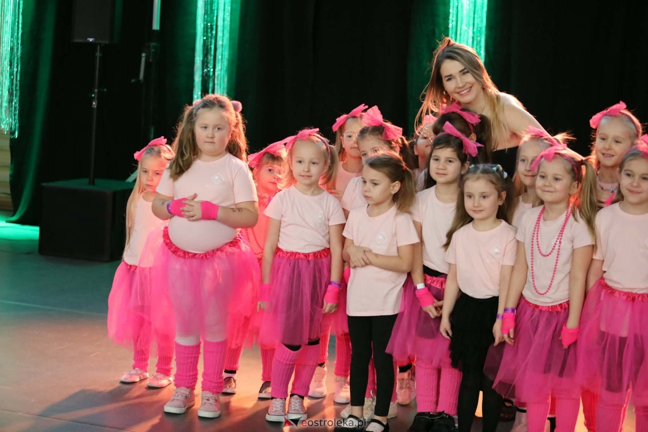 Świąteczna Gala Bezwahania Dance Center [13.12.2025] - zdjęcie #300 - eOstroleka.pl