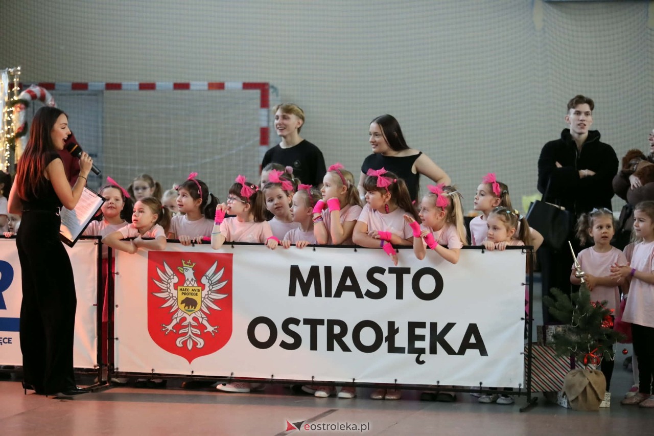 Świąteczna Gala Bezwahania Dance Center [13.12.2025] - zdjęcie #295 - eOstroleka.pl