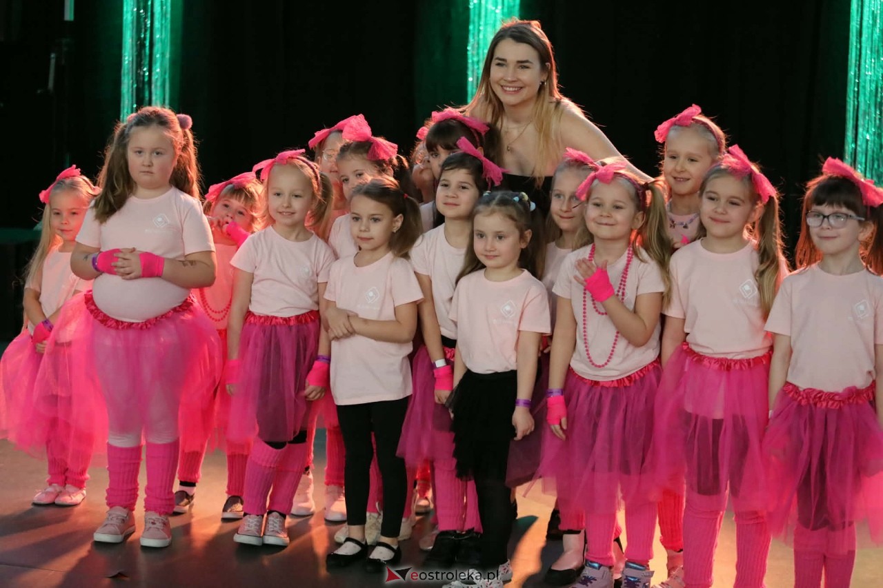 Świąteczna Gala Bezwahania Dance Center [13.12.2025] - zdjęcie #288 - eOstroleka.pl