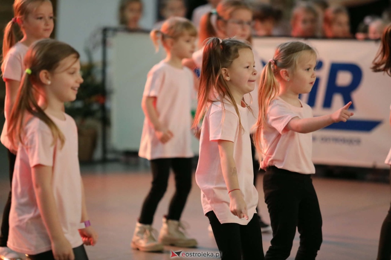 Świąteczna Gala Bezwahania Dance Center [13.12.2025] - zdjęcie #287 - eOstroleka.pl