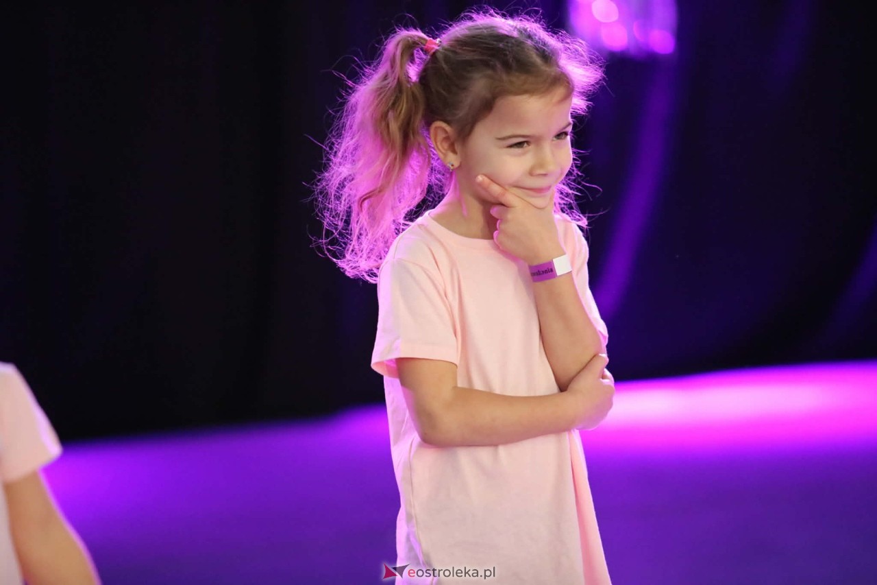 Świąteczna Gala Bezwahania Dance Center [13.12.2025] - zdjęcie #282 - eOstroleka.pl