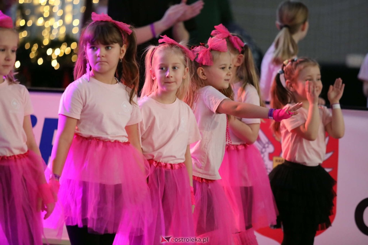 Świąteczna Gala Bezwahania Dance Center [13.12.2025] - zdjęcie #279 - eOstroleka.pl
