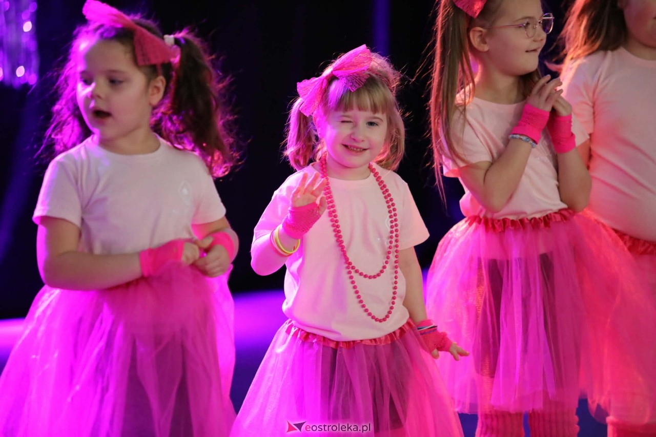 Świąteczna Gala Bezwahania Dance Center [13.12.2025] - zdjęcie #270 - eOstroleka.pl