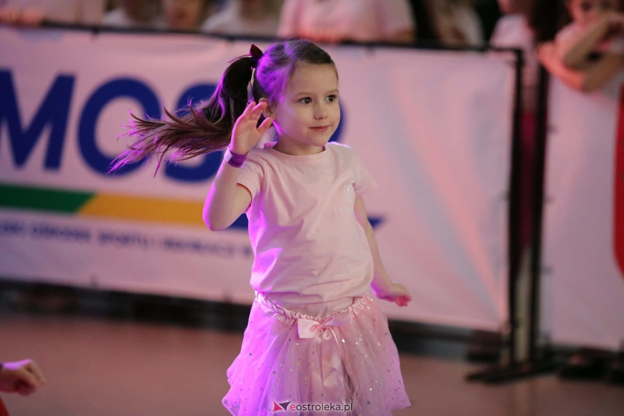 Świąteczna Gala Bezwahania Dance Center [13.12.2025] - zdjęcie #269 - eOstroleka.pl