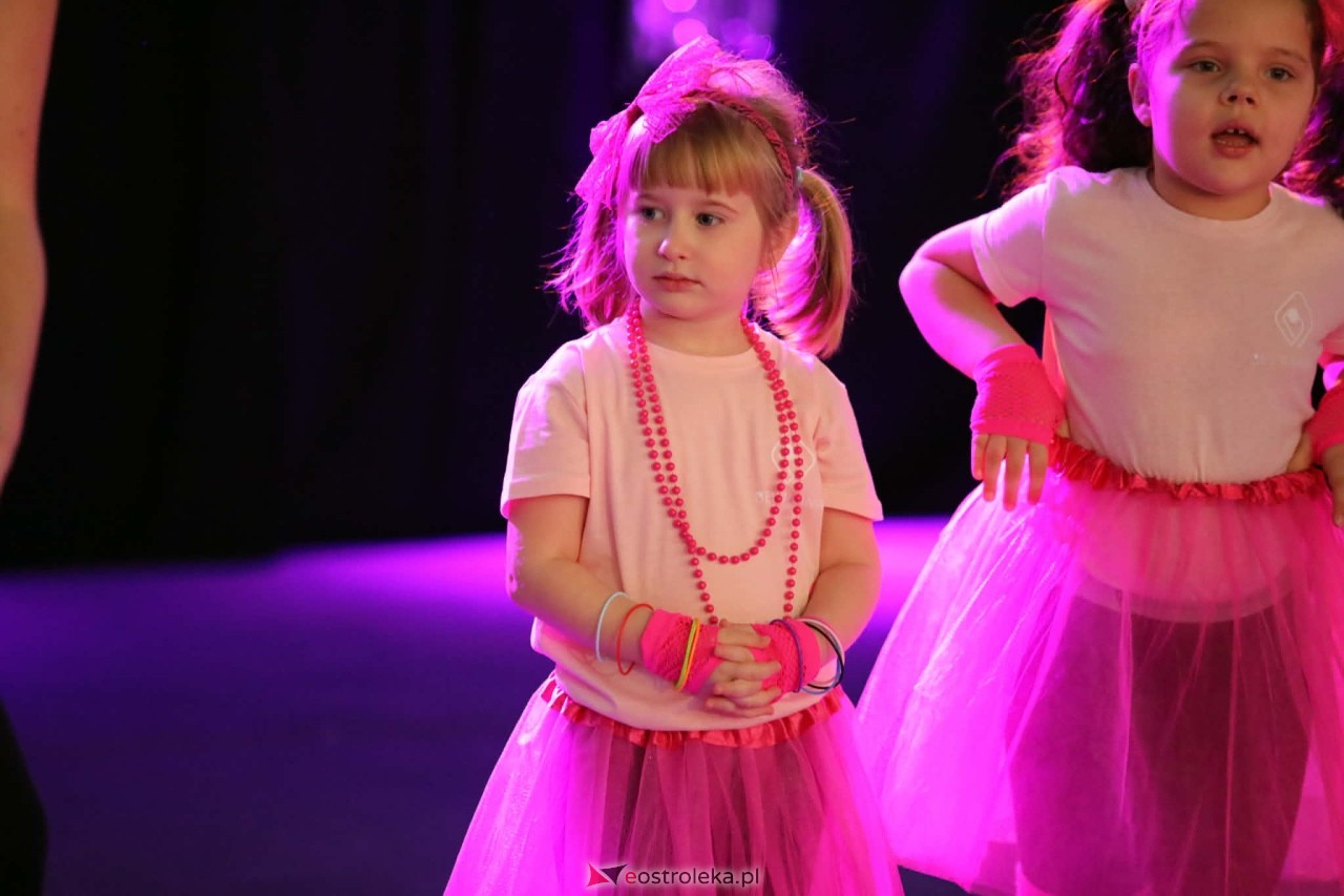 Świąteczna Gala Bezwahania Dance Center [13.12.2025] - zdjęcie #263 - eOstroleka.pl