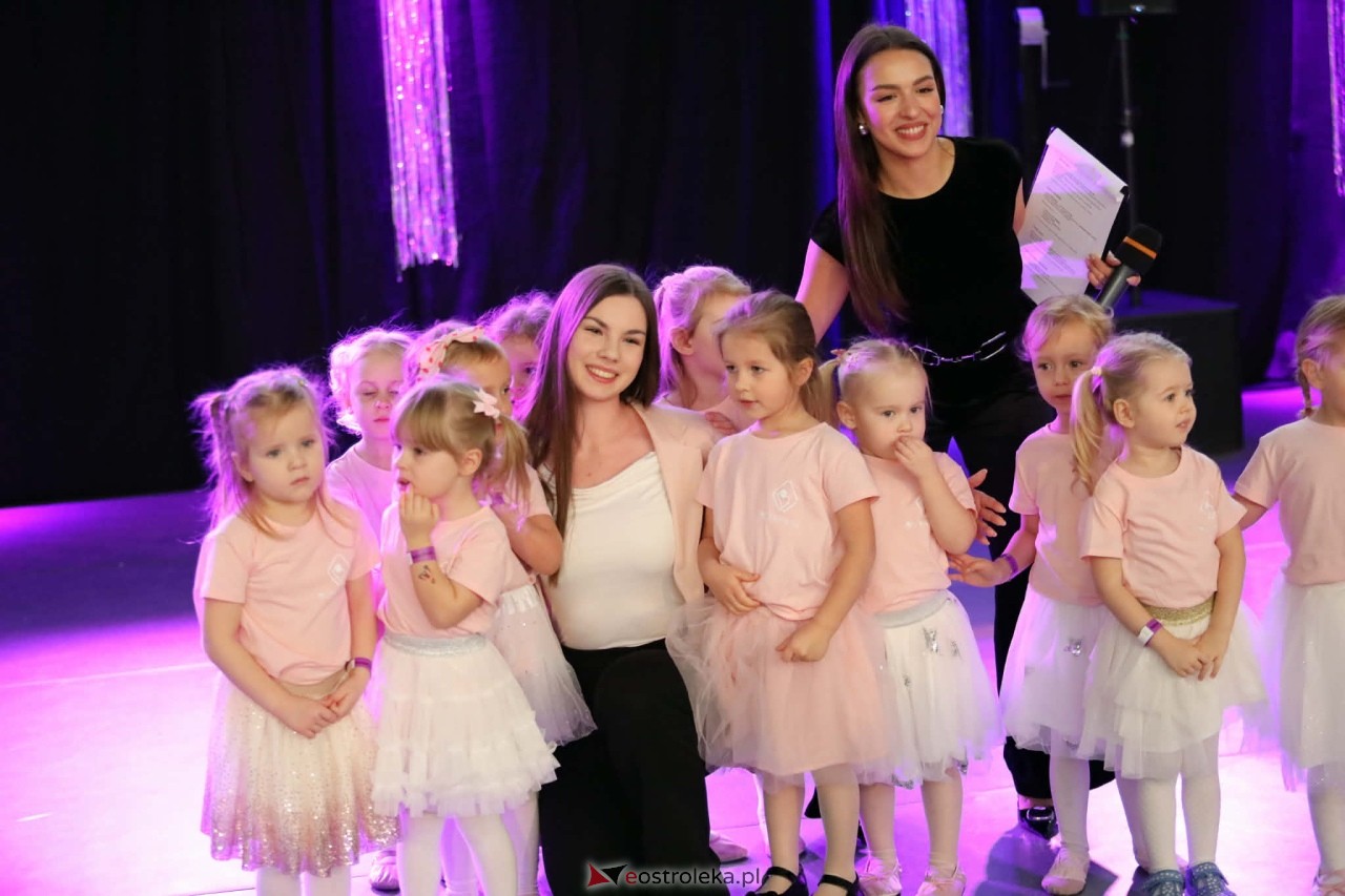 Świąteczna Gala Bezwahania Dance Center [13.12.2025] - zdjęcie #232 - eOstroleka.pl