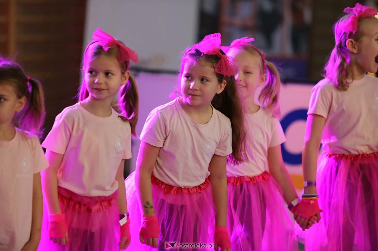 Świąteczna Gala Bezwahania Dance Center [13.12.2025] - zdjęcie #209 - eOstroleka.pl