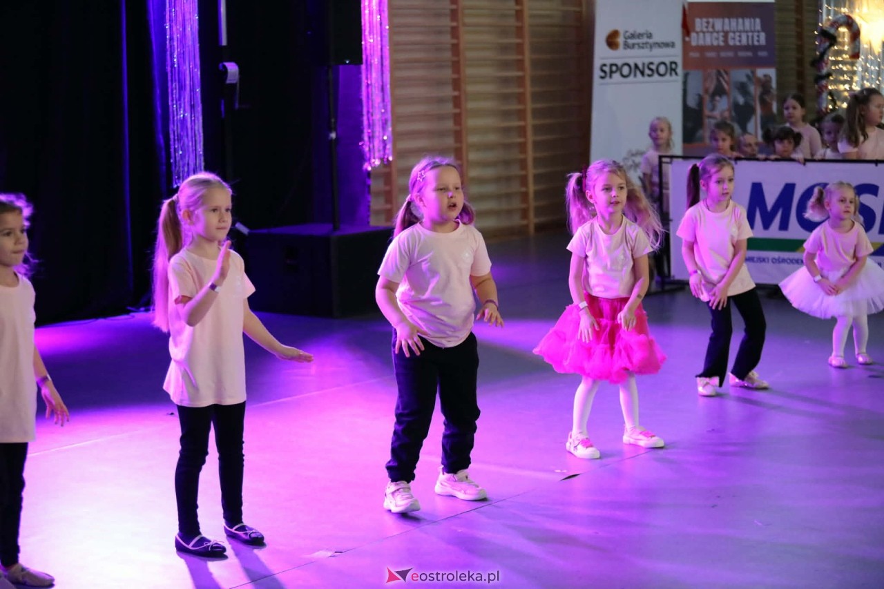 Świąteczna Gala Bezwahania Dance Center [13.12.2025] - zdjęcie #208 - eOstroleka.pl