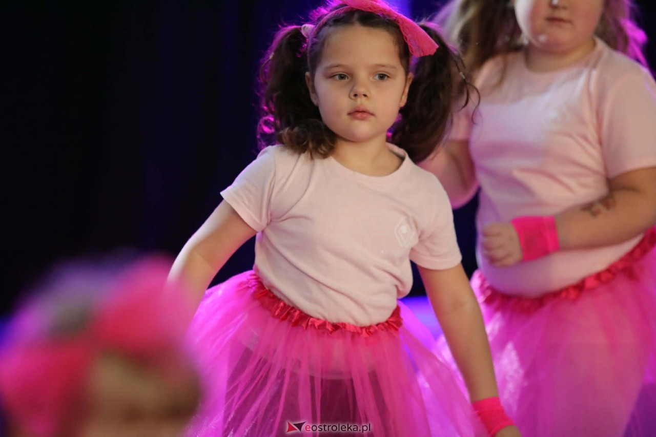Świąteczna Gala Bezwahania Dance Center [13.12.2025] - zdjęcie #206 - eOstroleka.pl