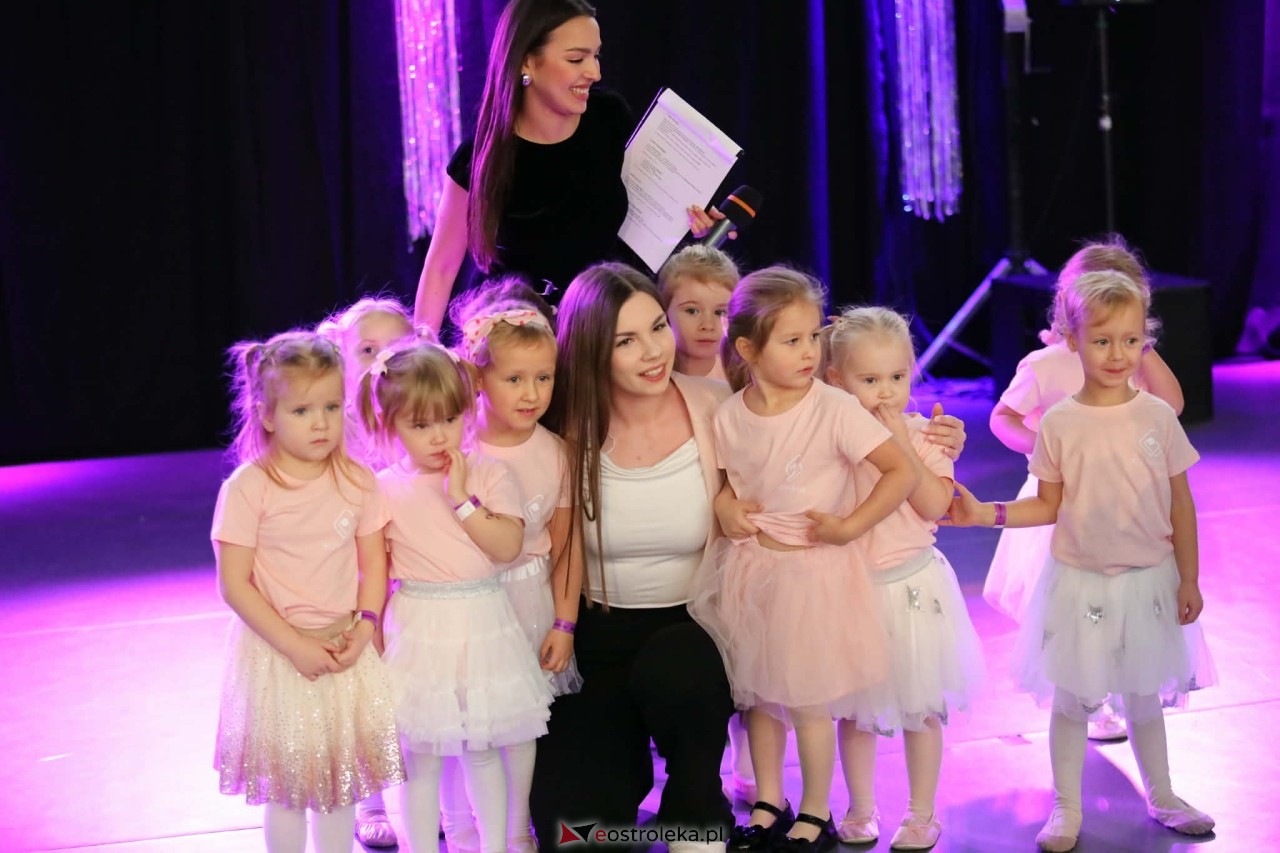 Świąteczna Gala Bezwahania Dance Center [13.12.2025] - zdjęcie #204 - eOstroleka.pl