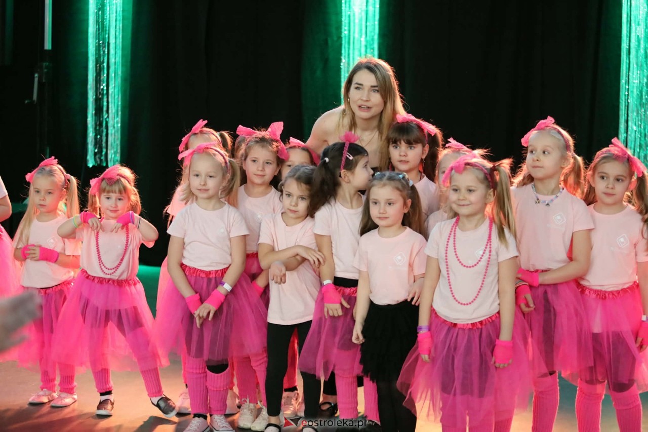 Świąteczna Gala Bezwahania Dance Center [13.12.2025] - zdjęcie #199 - eOstroleka.pl