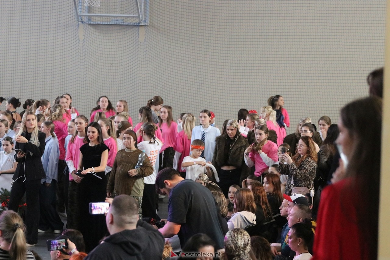 Świąteczna Gala Bezwahania Dance Center [13.12.2025] - zdjęcie #190 - eOstroleka.pl