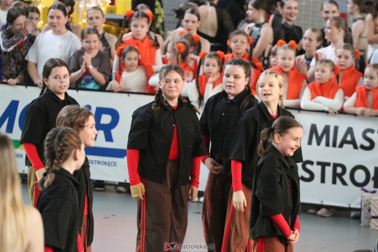 Świąteczna Gala Bezwahania Dance Center [13.12.2025] - zdjęcie #189 - eOstroleka.pl
