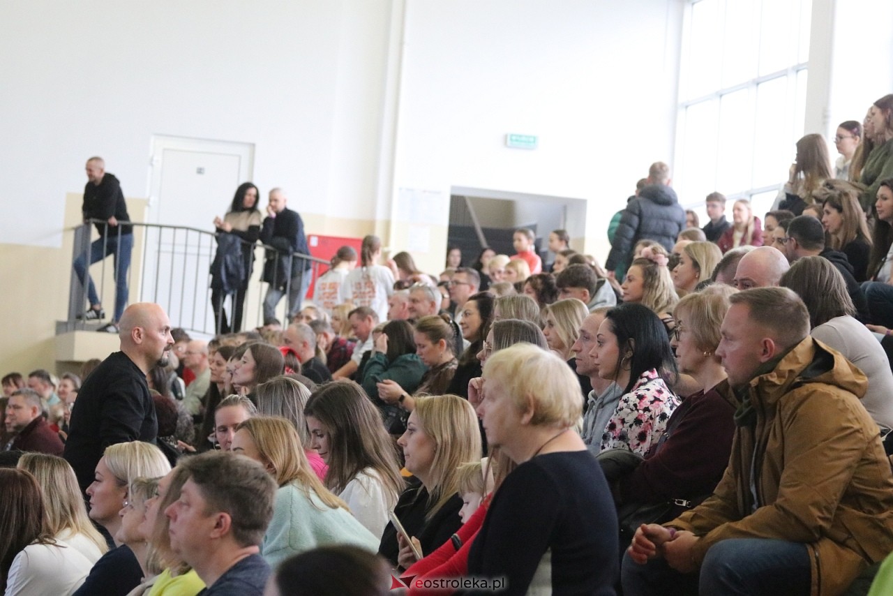 Świąteczna Gala Bezwahania Dance Center [13.12.2025] - zdjęcie #187 - eOstroleka.pl