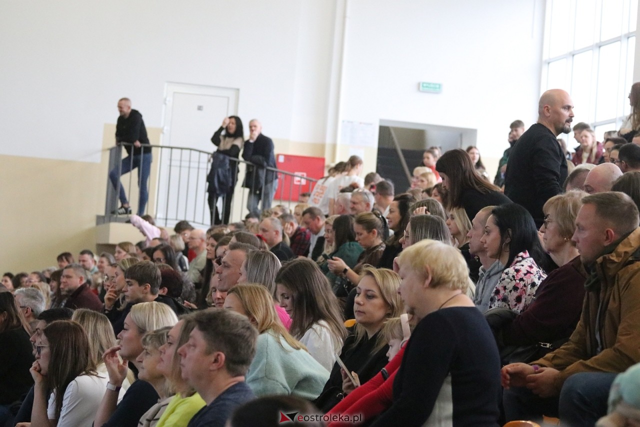 Świąteczna Gala Bezwahania Dance Center [13.12.2025] - zdjęcie #184 - eOstroleka.pl