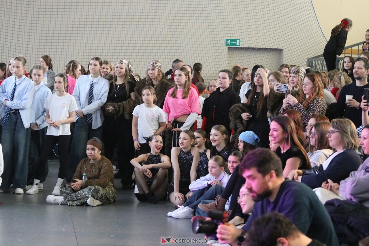 Świąteczna Gala Bezwahania Dance Center [13.12.2025] - zdjęcie #174 - eOstroleka.pl