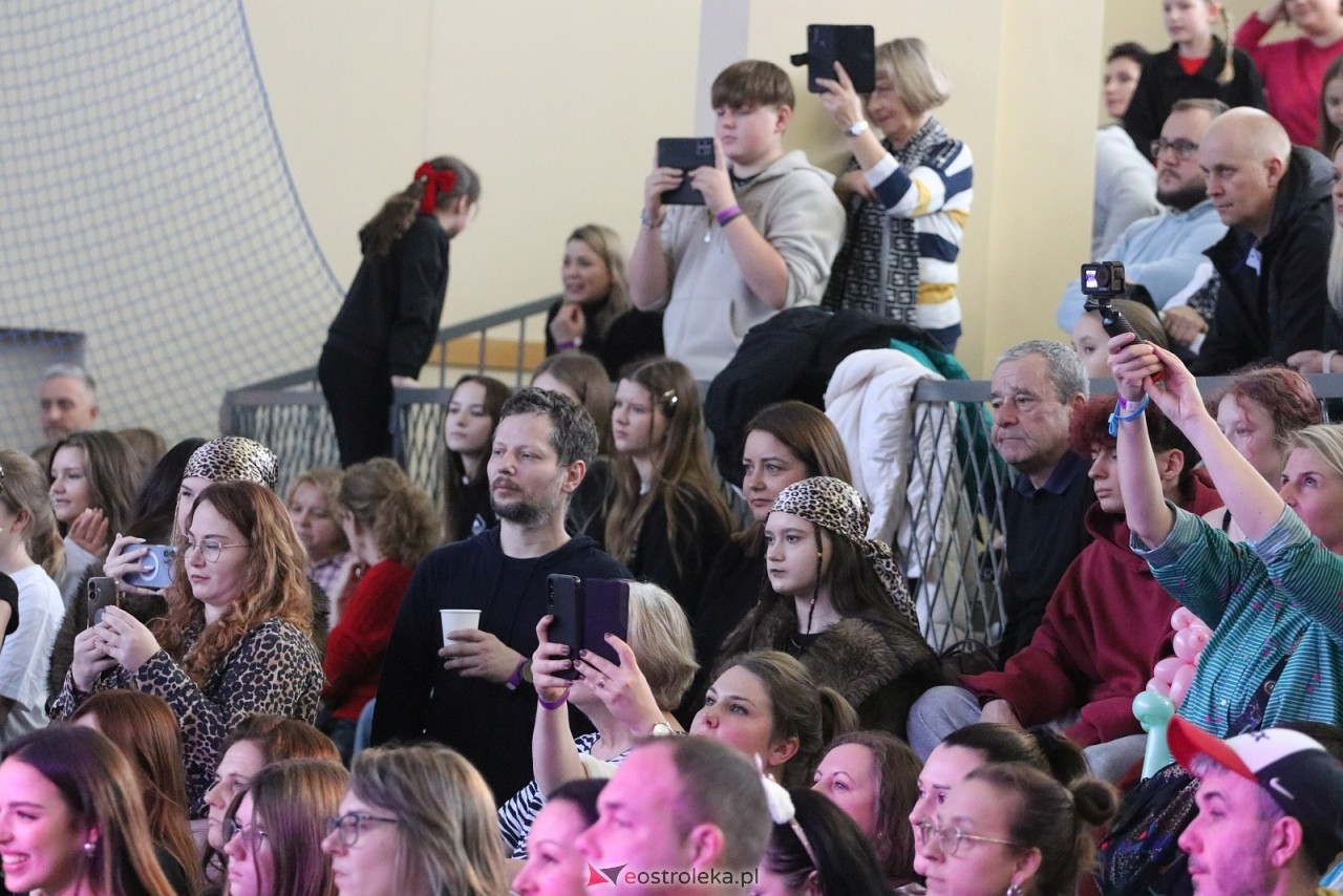 Świąteczna Gala Bezwahania Dance Center [13.12.2025] - zdjęcie #173 - eOstroleka.pl