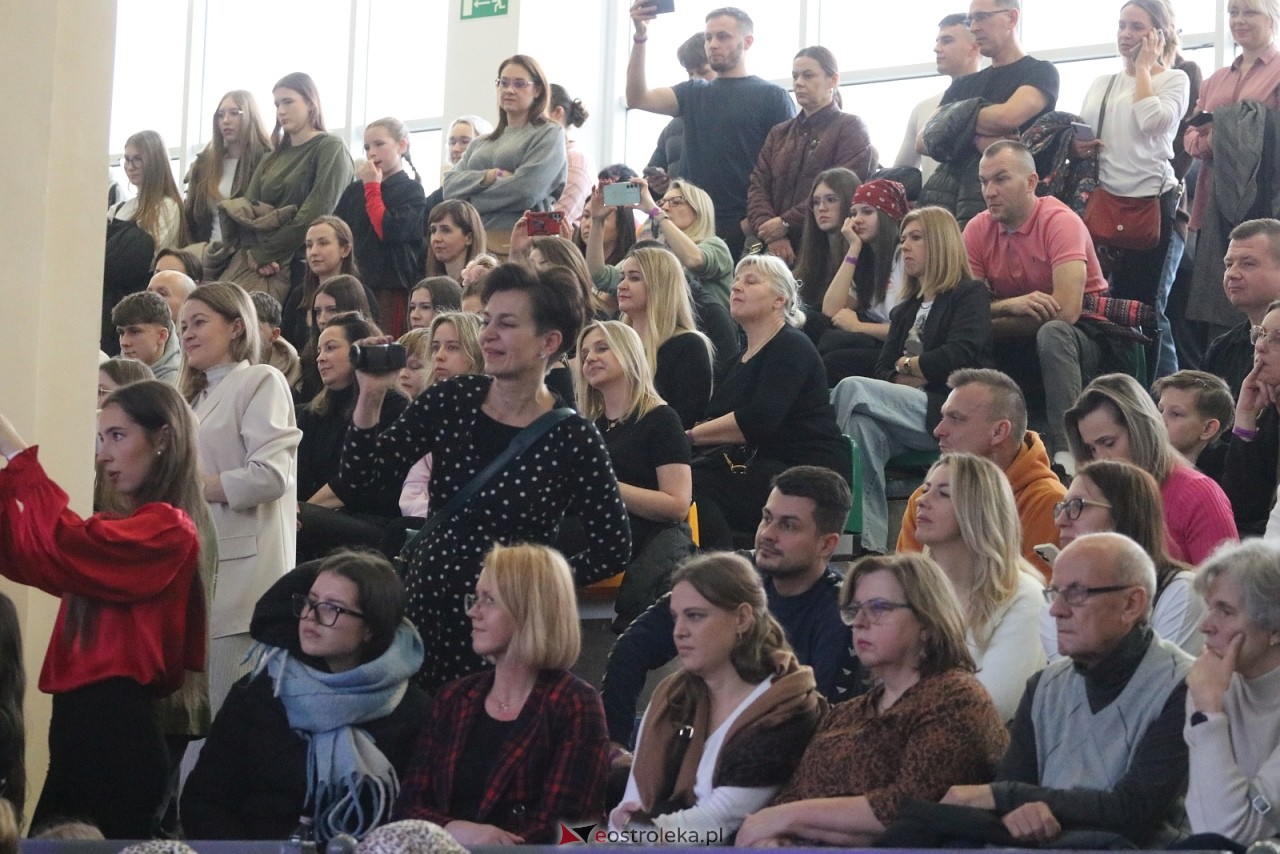 Świąteczna Gala Bezwahania Dance Center [13.12.2025] - zdjęcie #164 - eOstroleka.pl