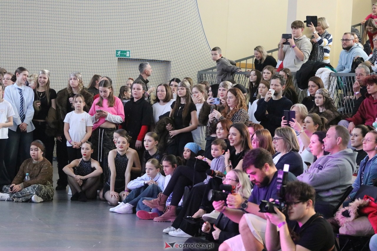 Świąteczna Gala Bezwahania Dance Center [13.12.2025] - zdjęcie #162 - eOstroleka.pl