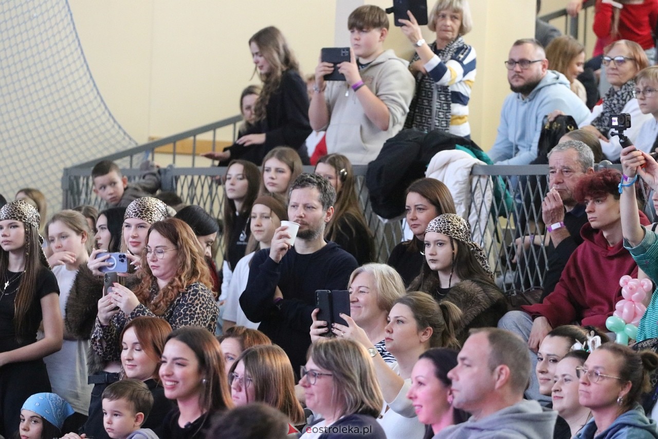 Świąteczna Gala Bezwahania Dance Center [13.12.2025] - zdjęcie #161 - eOstroleka.pl