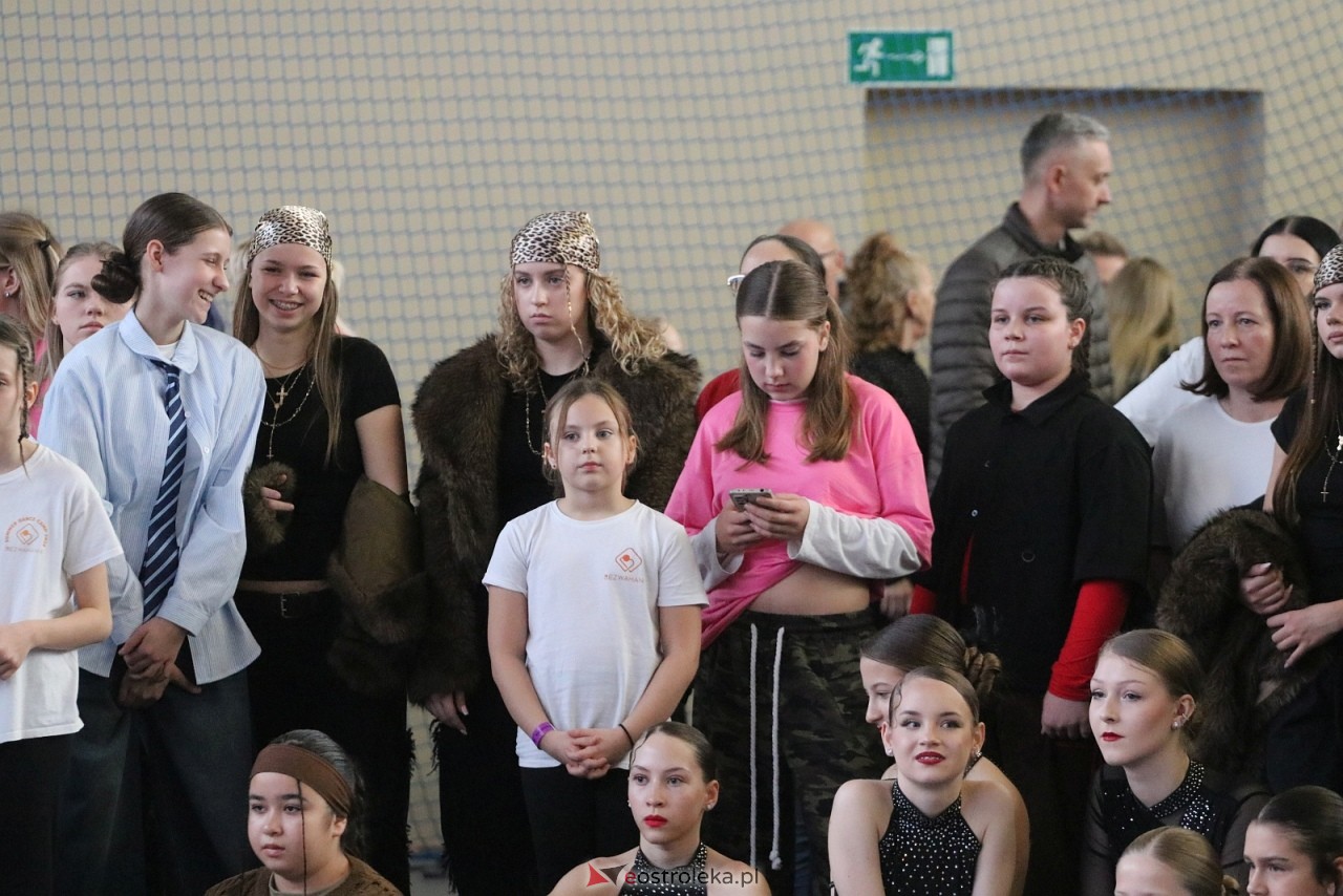 Świąteczna Gala Bezwahania Dance Center [13.12.2025] - zdjęcie #159 - eOstroleka.pl