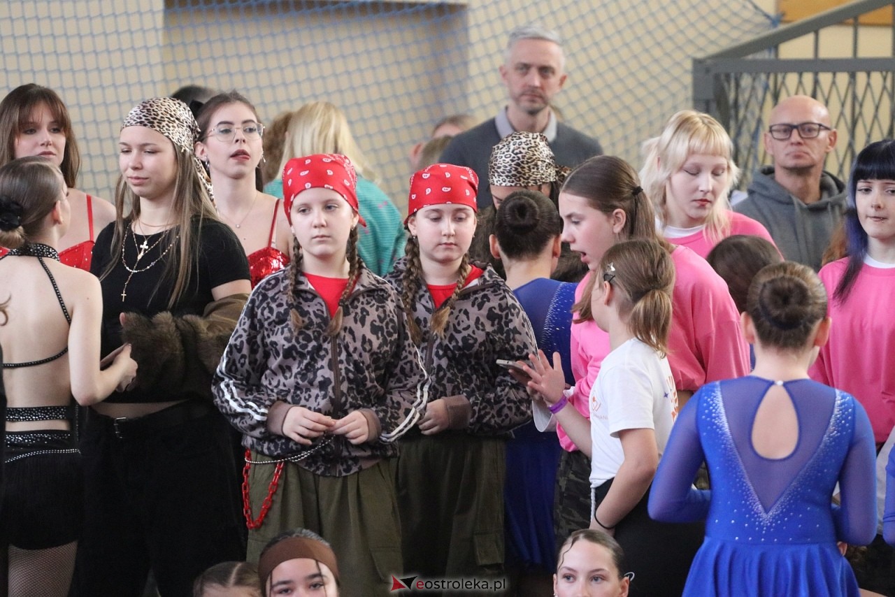 Świąteczna Gala Bezwahania Dance Center [13.12.2025] - zdjęcie #147 - eOstroleka.pl