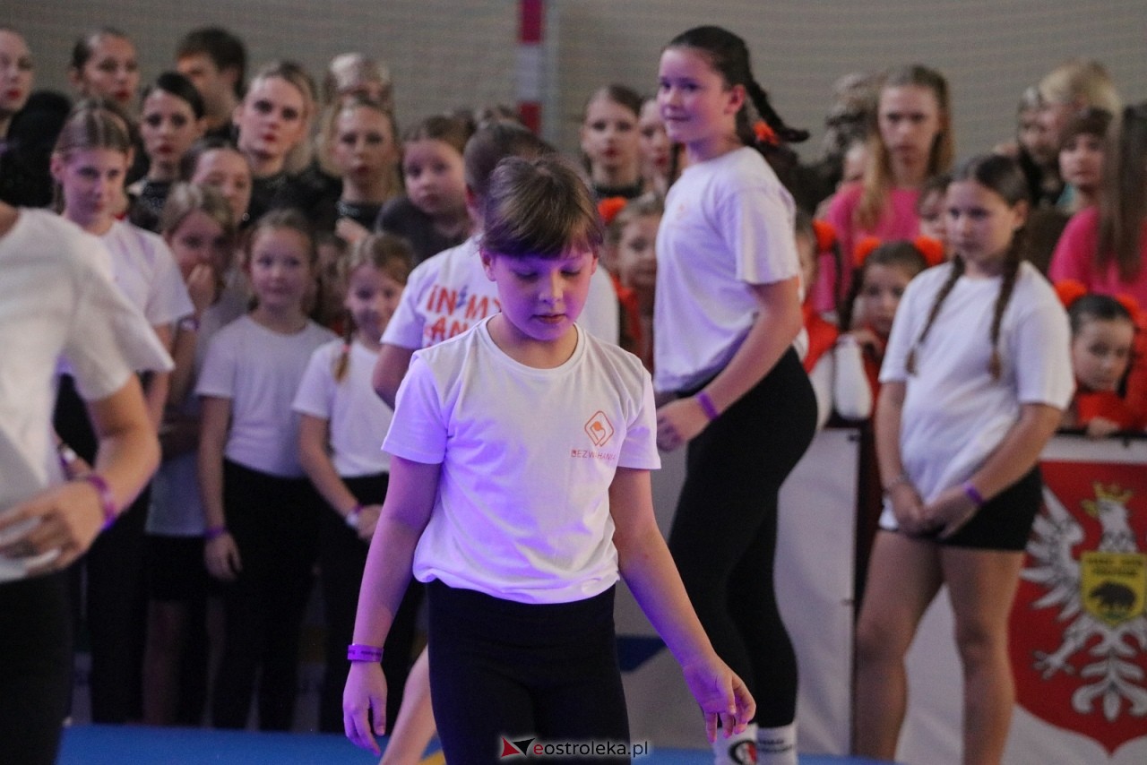Świąteczna Gala Bezwahania Dance Center [13.12.2025] - zdjęcie #142 - eOstroleka.pl
