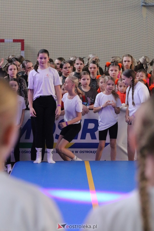 Świąteczna Gala Bezwahania Dance Center [13.12.2025] - zdjęcie #141 - eOstroleka.pl