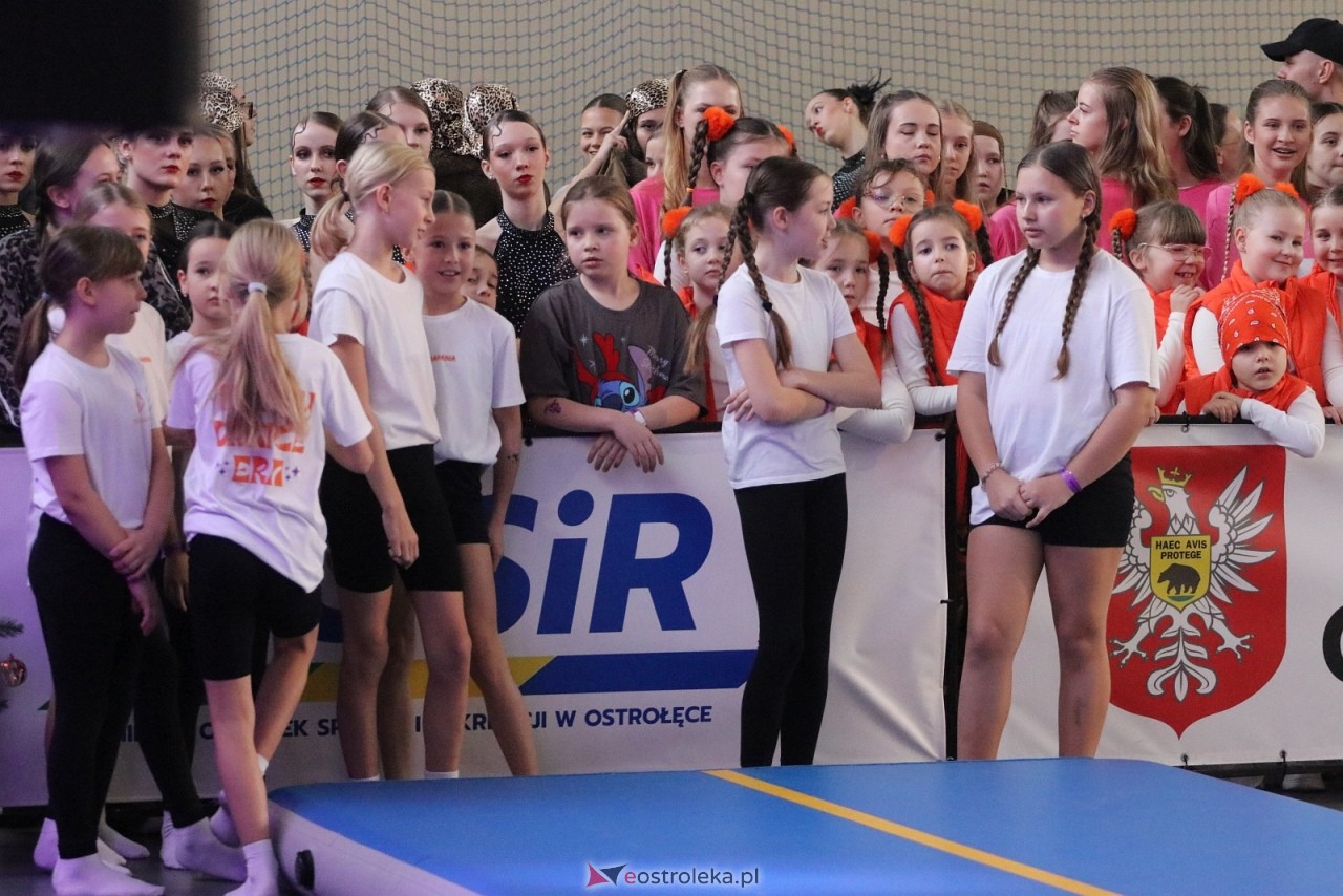 Świąteczna Gala Bezwahania Dance Center [13.12.2025] - zdjęcie #139 - eOstroleka.pl