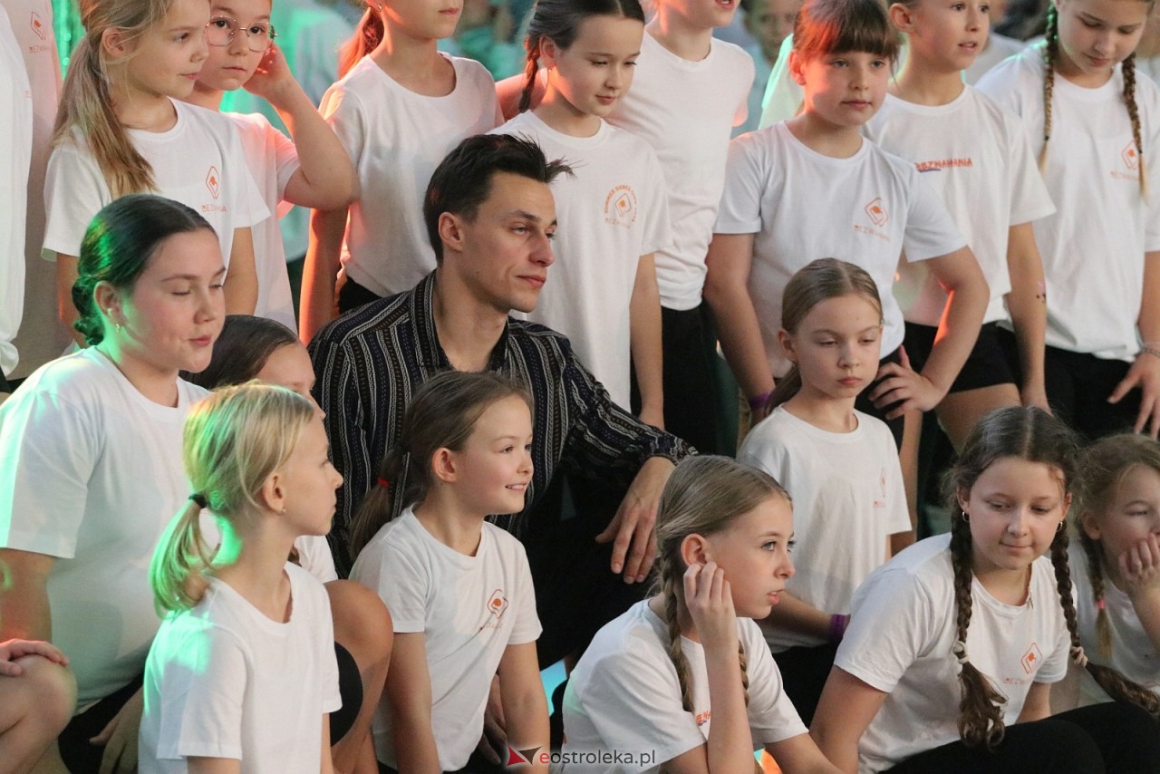 Świąteczna Gala Bezwahania Dance Center [13.12.2025] - zdjęcie #129 - eOstroleka.pl