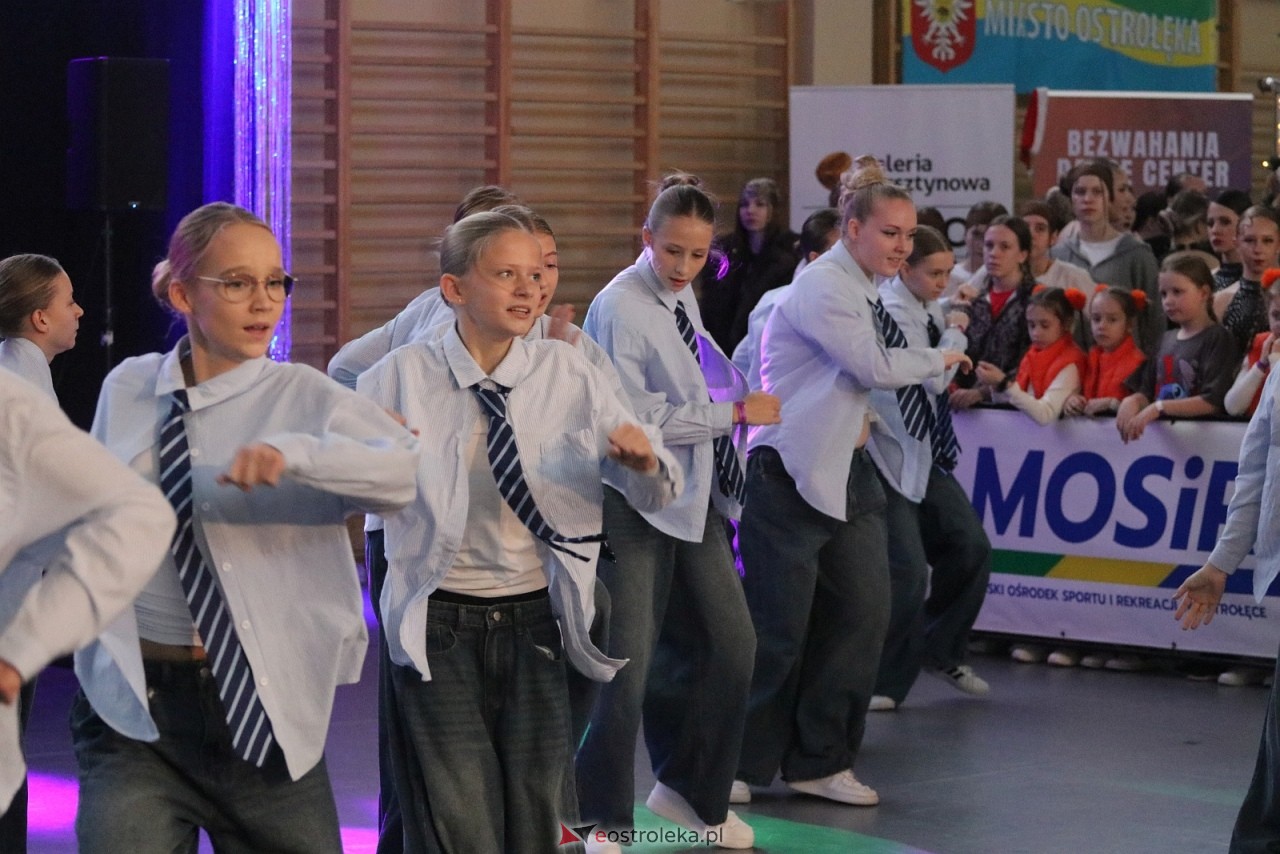Świąteczna Gala Bezwahania Dance Center [13.12.2025] - zdjęcie #125 - eOstroleka.pl