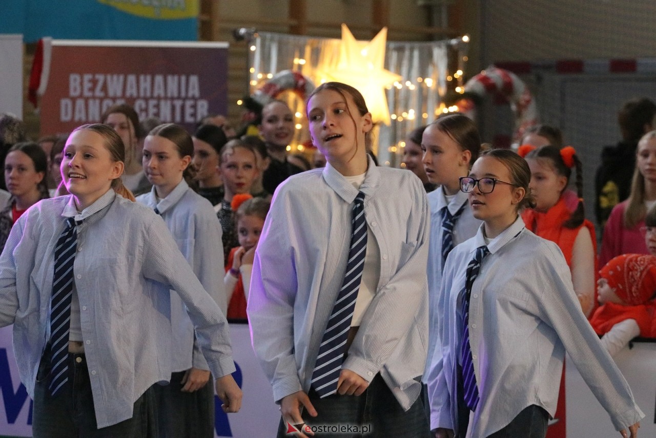 Świąteczna Gala Bezwahania Dance Center [13.12.2025] - zdjęcie #119 - eOstroleka.pl