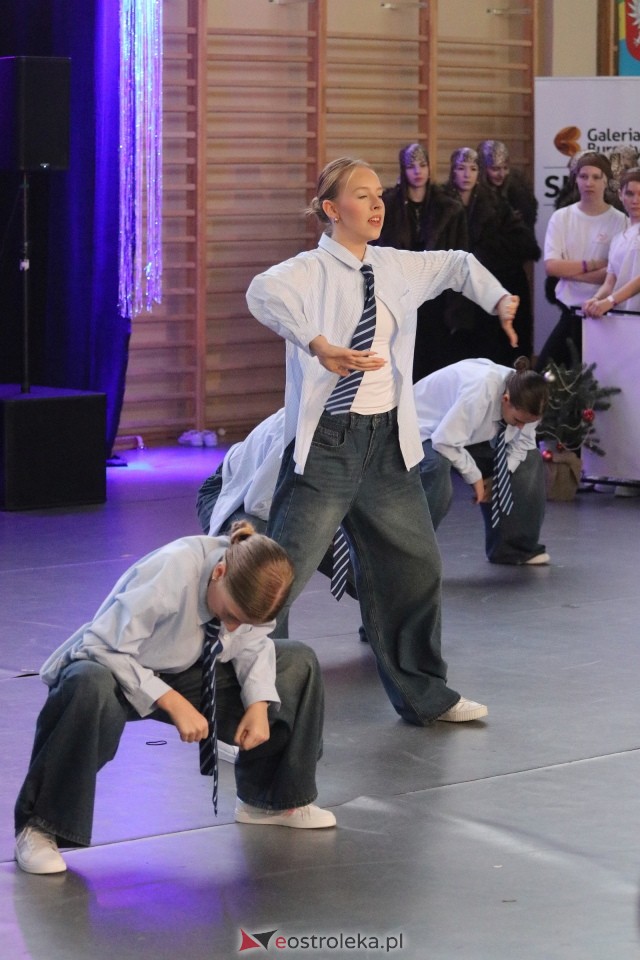 Świąteczna Gala Bezwahania Dance Center [13.12.2025] - zdjęcie #118 - eOstroleka.pl