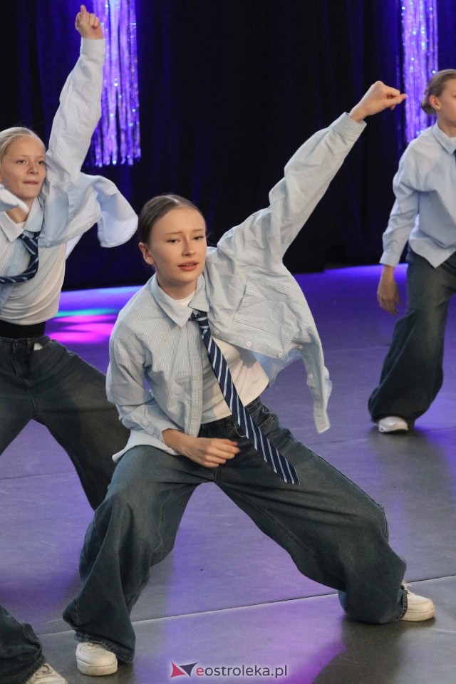 Świąteczna Gala Bezwahania Dance Center [13.12.2025] - zdjęcie #117 - eOstroleka.pl