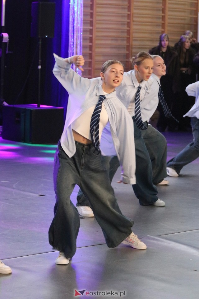 Świąteczna Gala Bezwahania Dance Center [13.12.2025] - zdjęcie #116 - eOstroleka.pl