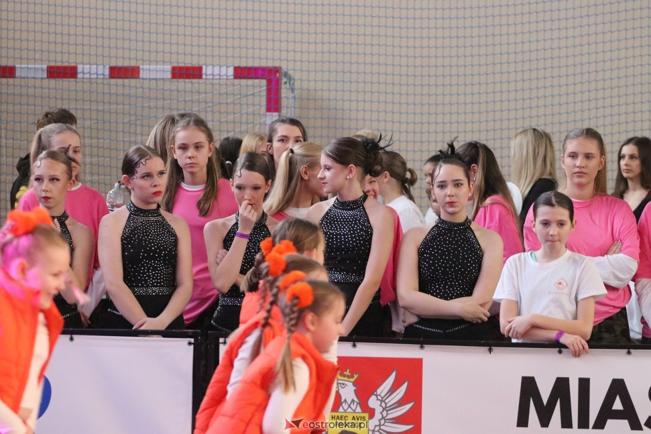 Świąteczna Gala Bezwahania Dance Center [13.12.2025] - zdjęcie #103 - eOstroleka.pl