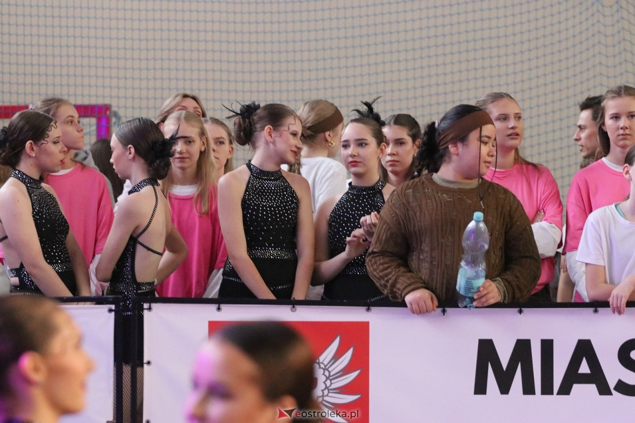 Świąteczna Gala Bezwahania Dance Center [13.12.2025] - zdjęcie #94 - eOstroleka.pl