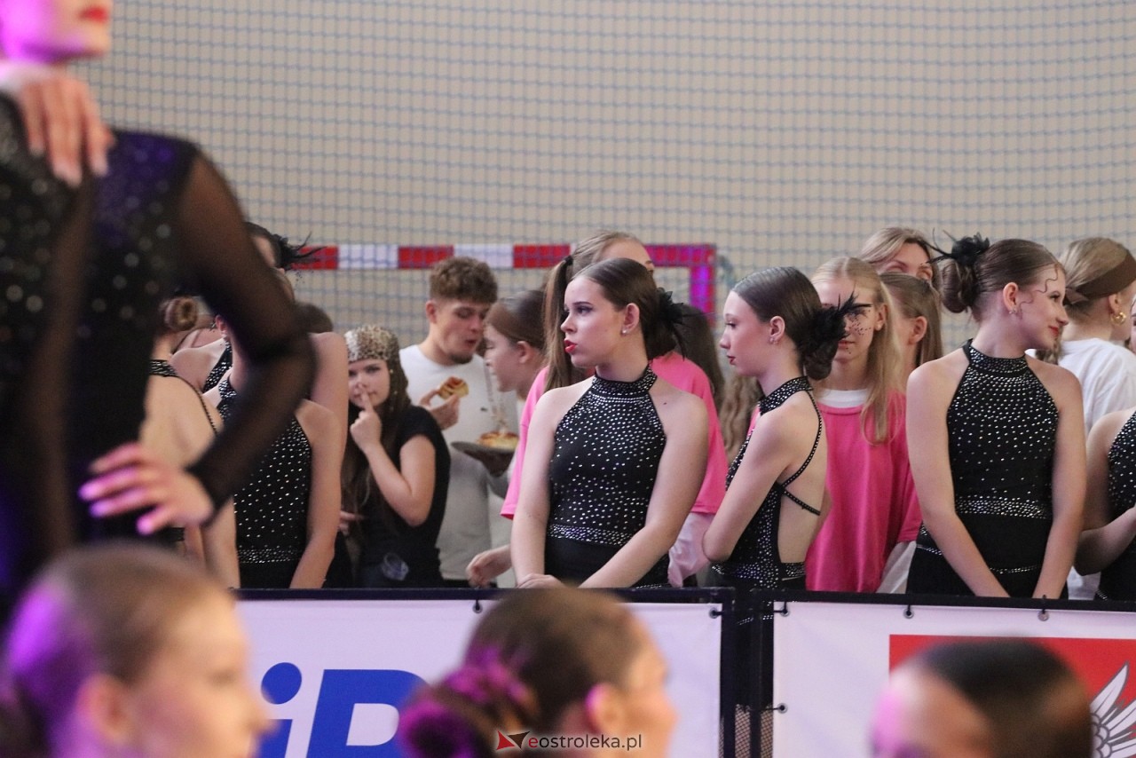 Świąteczna Gala Bezwahania Dance Center [13.12.2025] - zdjęcie #93 - eOstroleka.pl